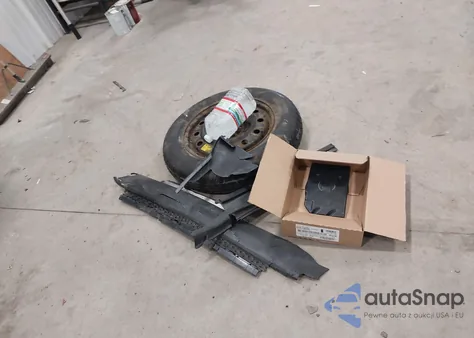 2013 Hyundai Santa Fe Sport 2.0T z USA, uszkodzony, nr VIN 5XYZWDLA2DG061951